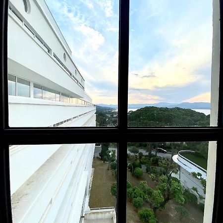 Elegant Studio Et Parking Dans Batiment Historique แซ็ง-ทรอเป ภายนอก รูปภาพ